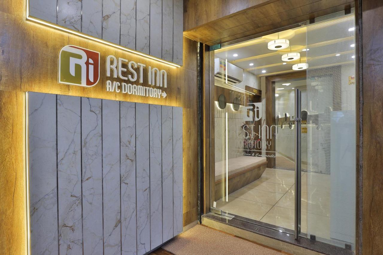 Rest Inn Dormitory Vadódara Exteriér fotografie